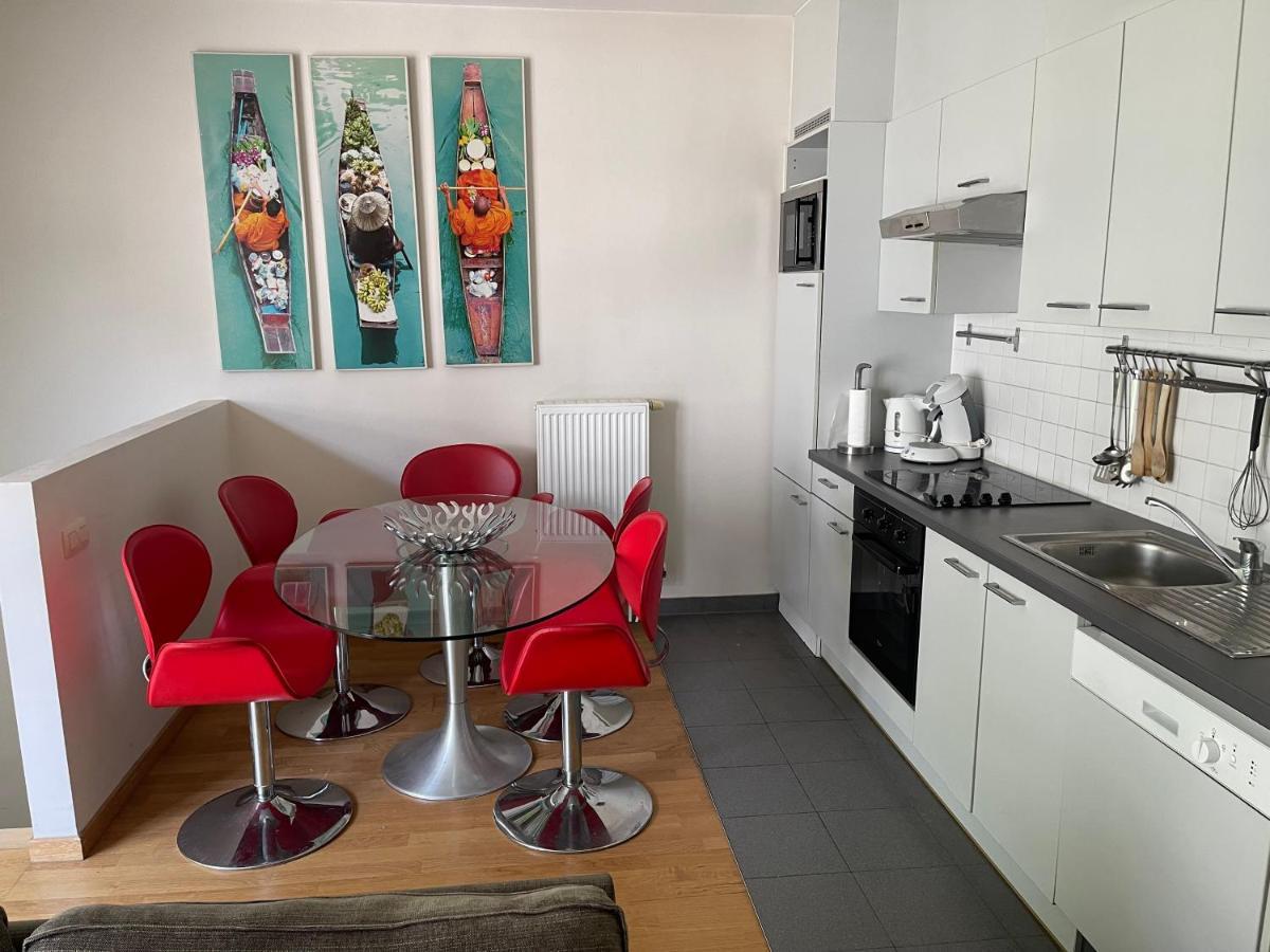 Duplex Tres Agreable Et Tres Calme Apartment Brussels Exterior photo